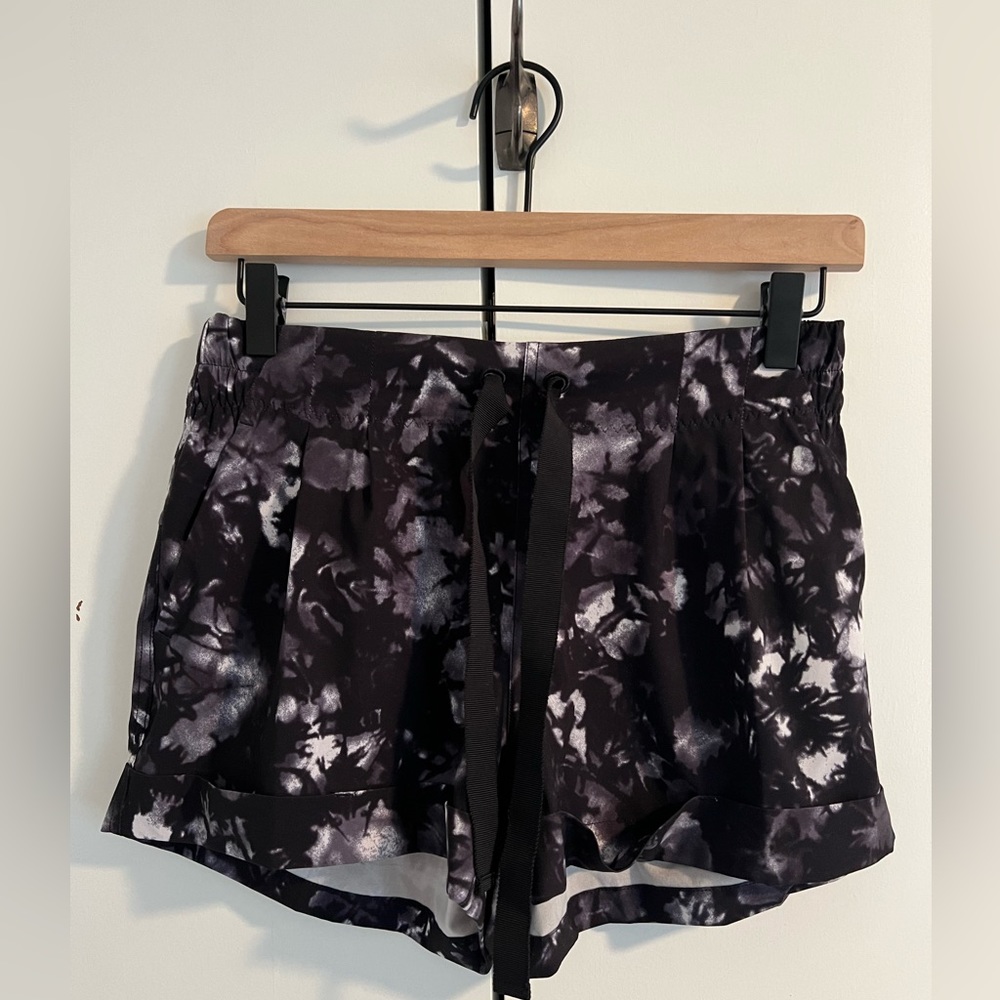 Lululemon patterned shorts